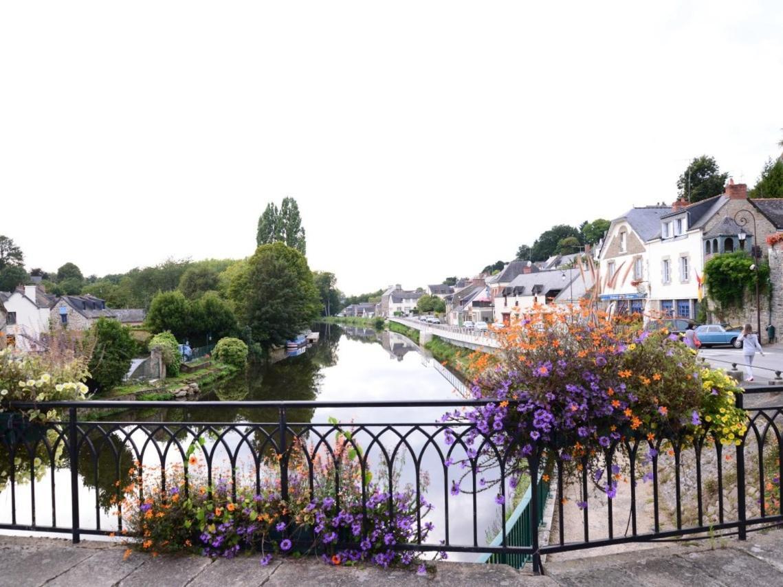 Le 14 St Michel Bed & Breakfast Josselin Exterior photo